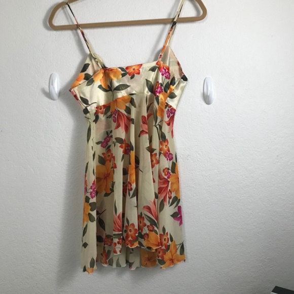 Victoria's Secret Floral Baby Doll - Picture 4 of 4